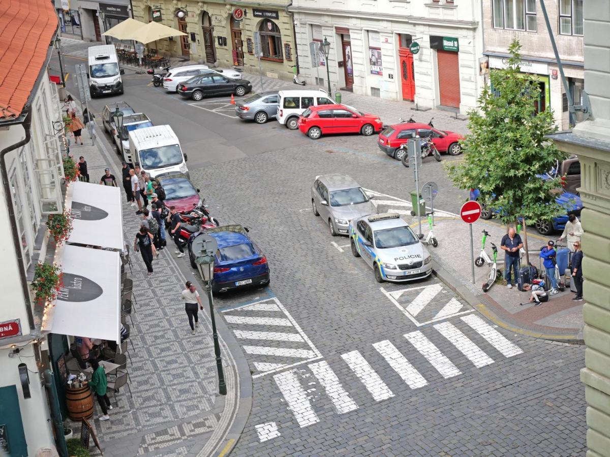Benedikt City Center Hostel Prag Eksteriør billede