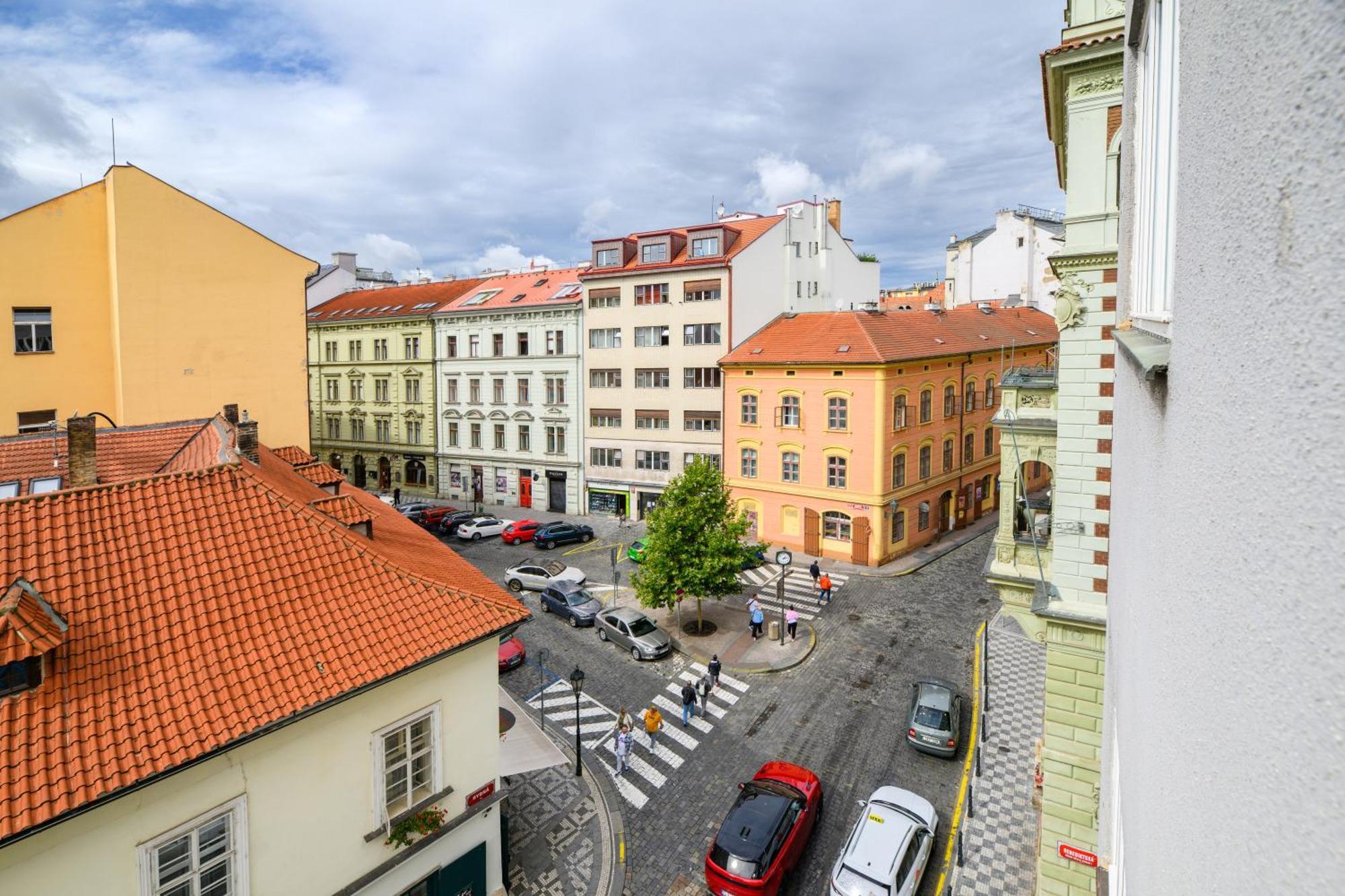 Benedikt City Center Hostel Prag Eksteriør billede