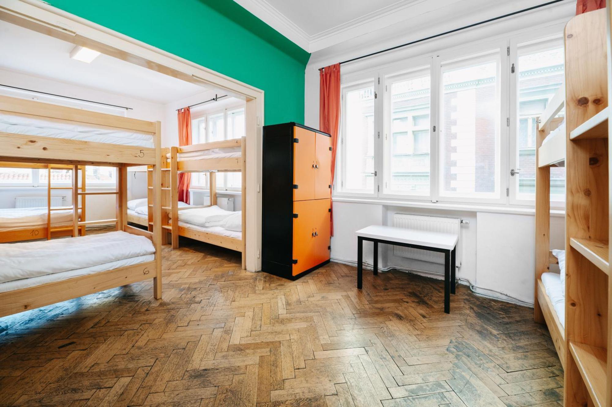 Benedikt City Center Hostel Prag Eksteriør billede
