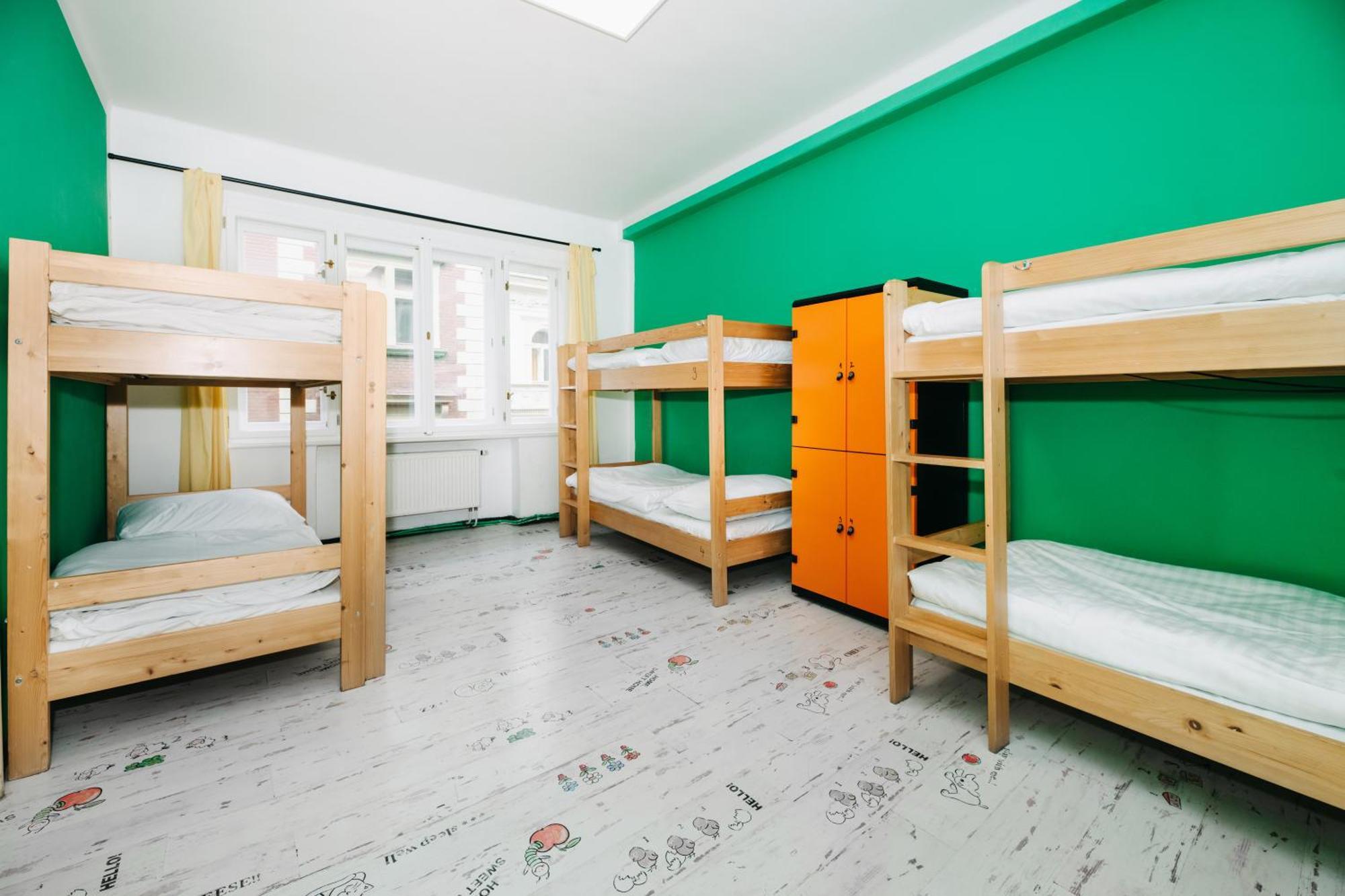 Benedikt City Center Hostel Prag Eksteriør billede