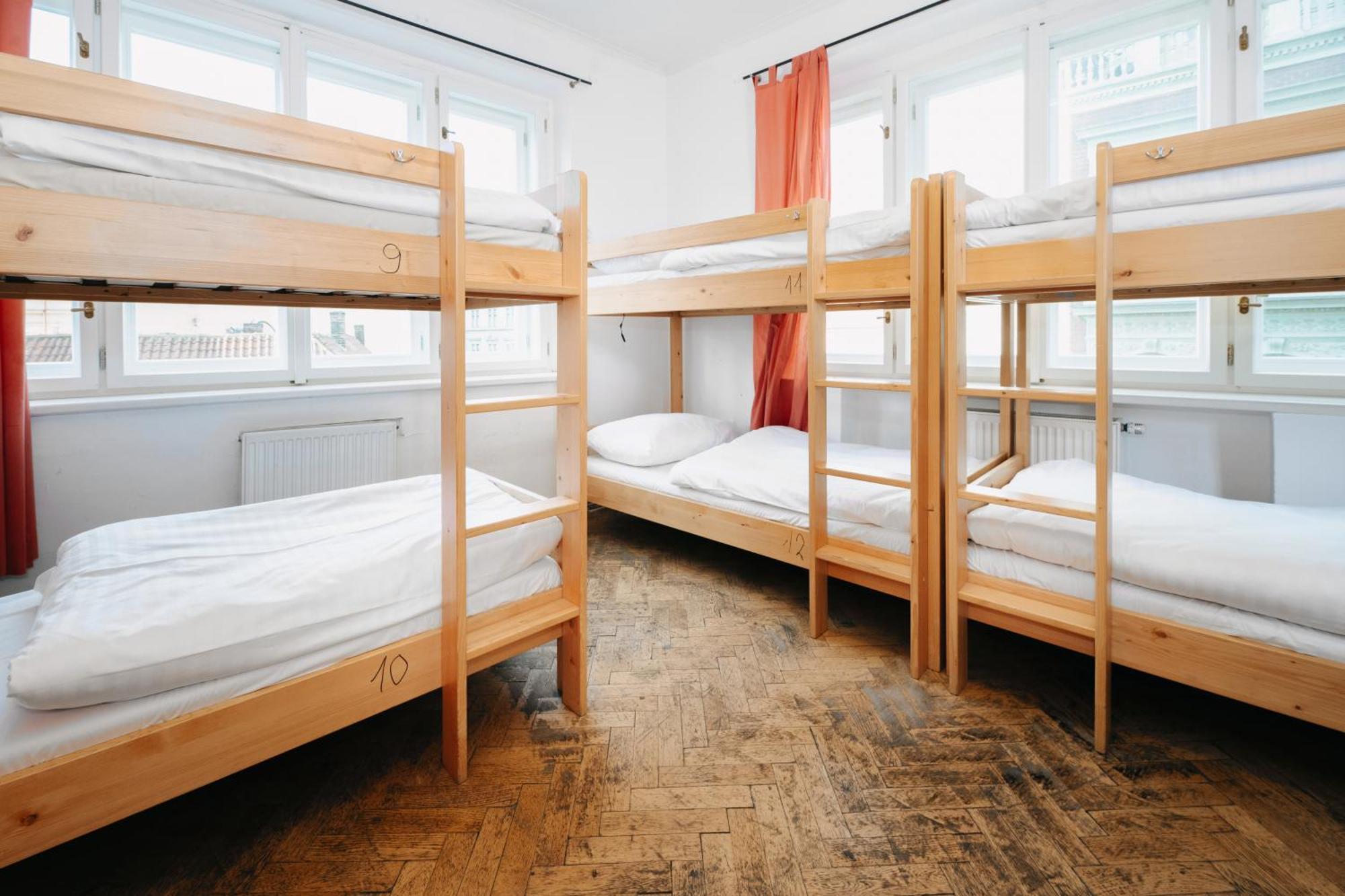 Benedikt City Center Hostel Prag Eksteriør billede